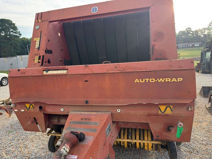 new-holland-664-image-8