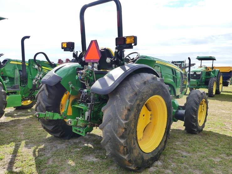 2019-john-deere-5090el-image-3