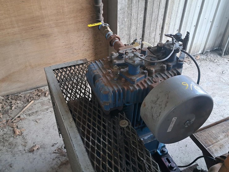 #216-•-quincy-air-compressor-image-9
