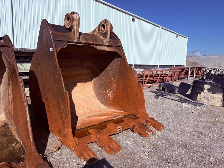 caterpillar-375-image-1