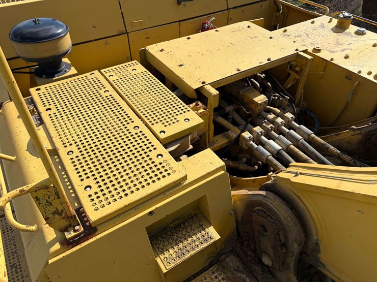 1999-caterpillar-375l-image-47