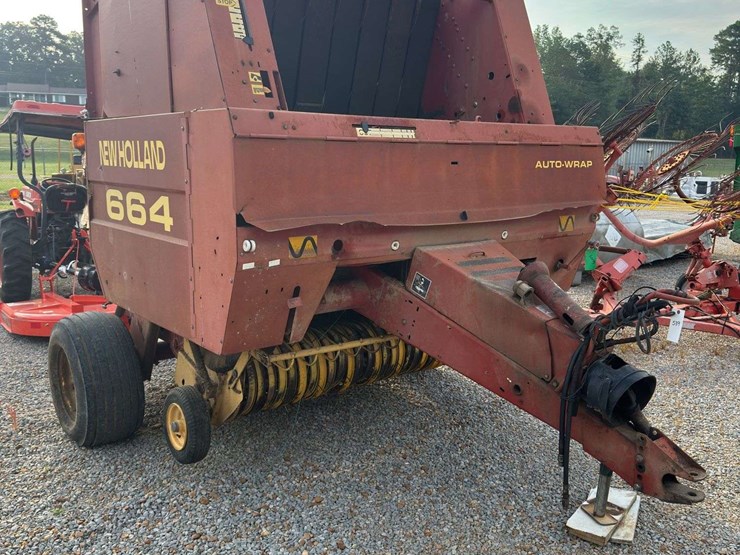 new-holland-664-image-3