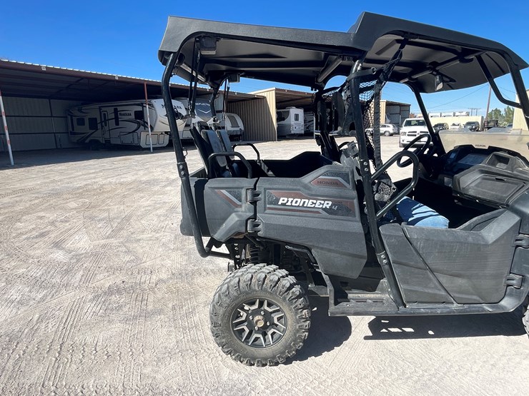 2021-honda-pioneer-700-image-23