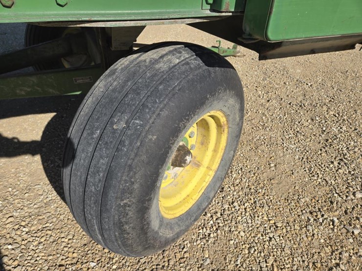 john-deere-714a-image-11