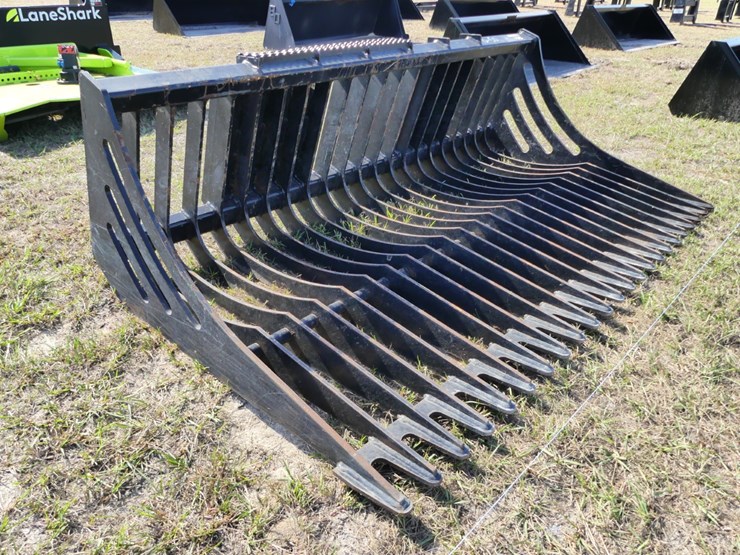 r75-quick-attach-rock-bucket-image-1