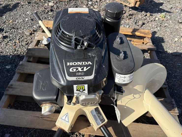 edco-12in-post-hole-digger-image-3