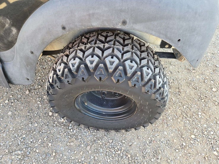 2012-club-car-precedent-golf-cart-image-5