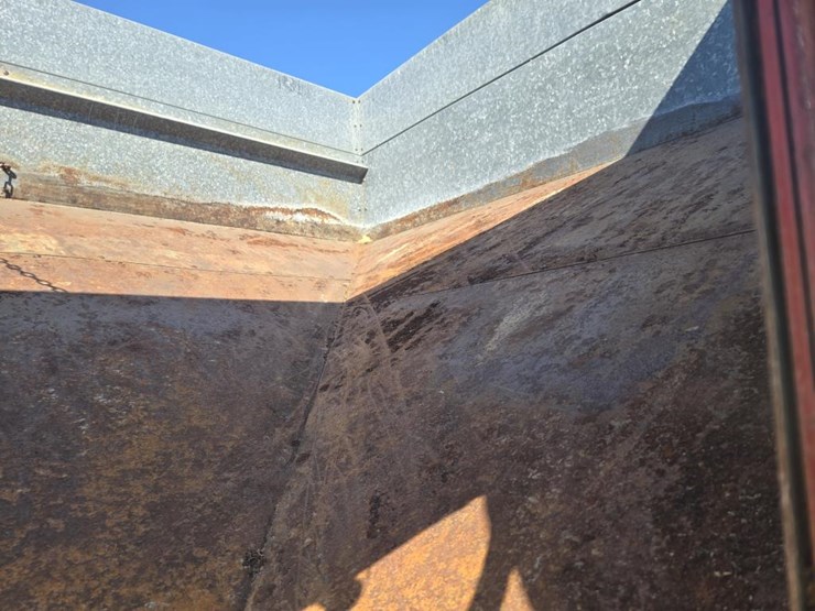 #5846-•-gravity-wagon-on-gear-image-10