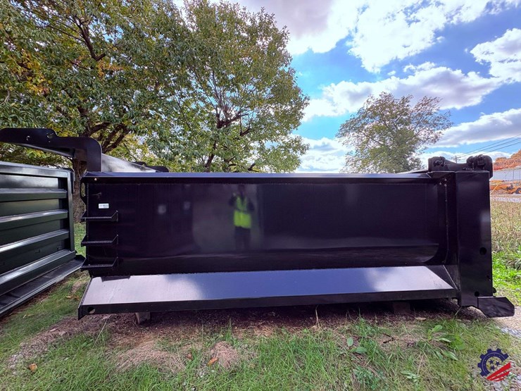 new-16'-ox-body-dump-body-with-high-lift-gate-image-2