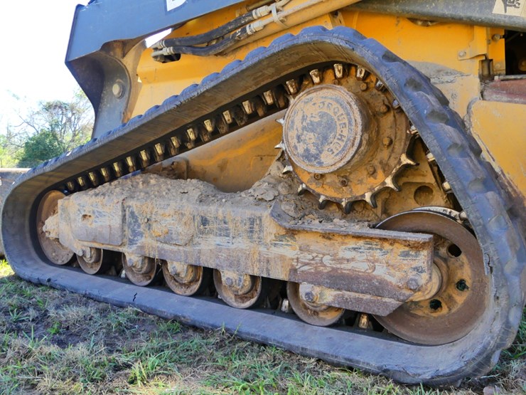 2012-deere-333d-image-5