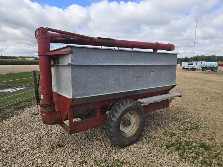 #5823-•-heider-4-ton-auger-wagon-image-8