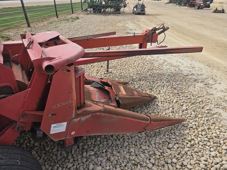 #5869-•-new-idea-pull-type-chopper-w/-2-row-30"-corn-head-image-11
