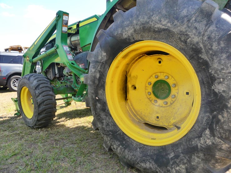 2019-john-deere-4044m-image-7