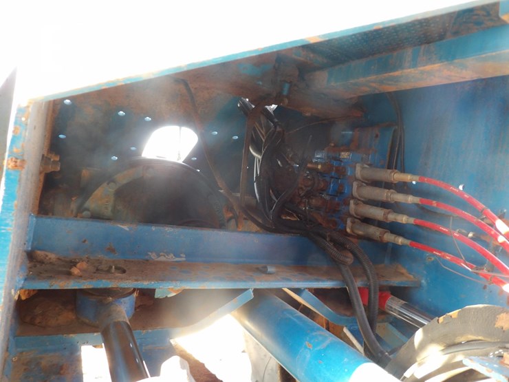 1993-ford-946-image-23