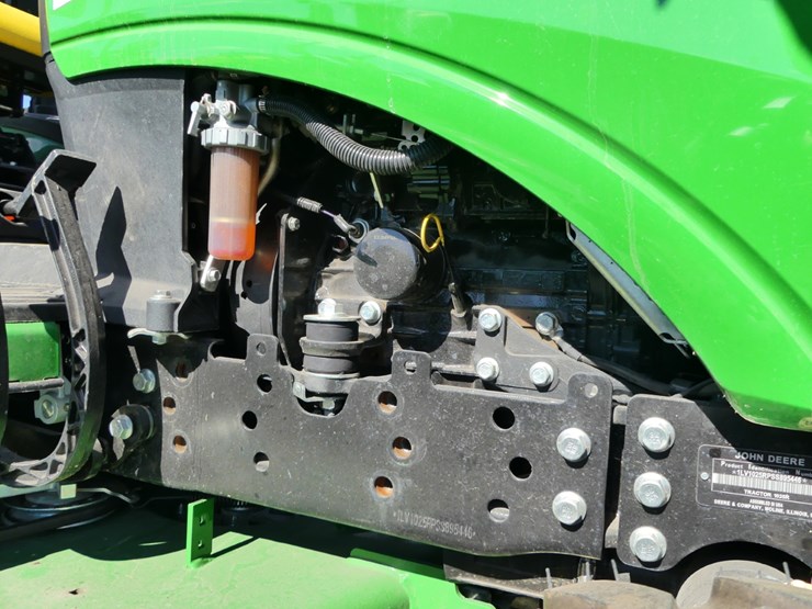 2025-john-deere-1025r-image-6