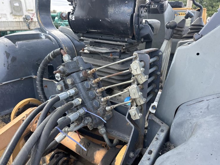 case-570l-xt-image-28