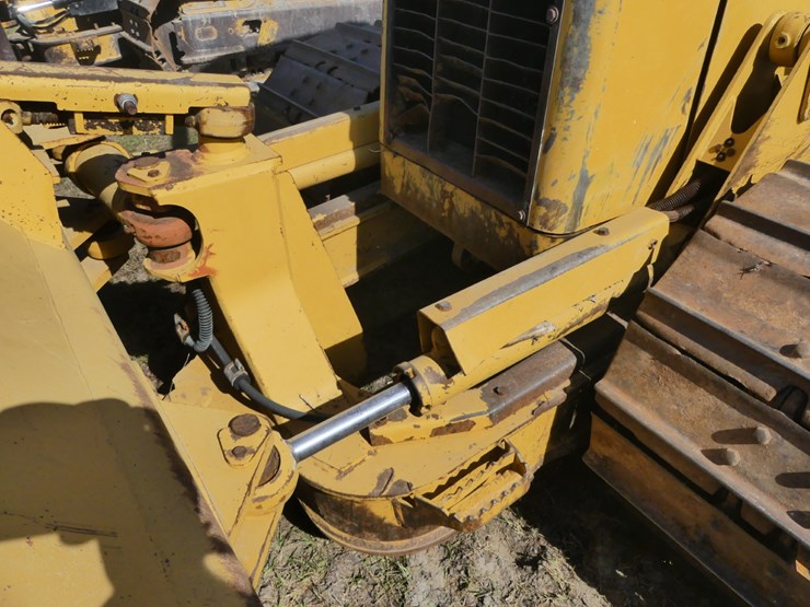 2004-caterpillar-d5g-image-9