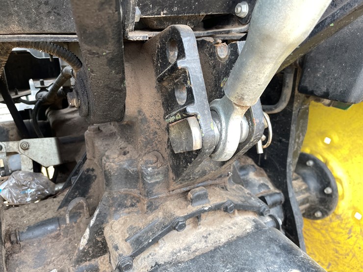 john-deere-3032e-image-35