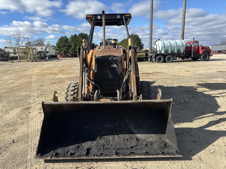 2008-case-570l-xt-image-8