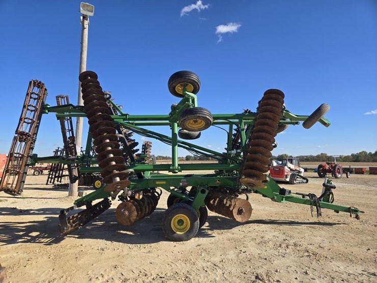 john-deere-2623vt-image-18