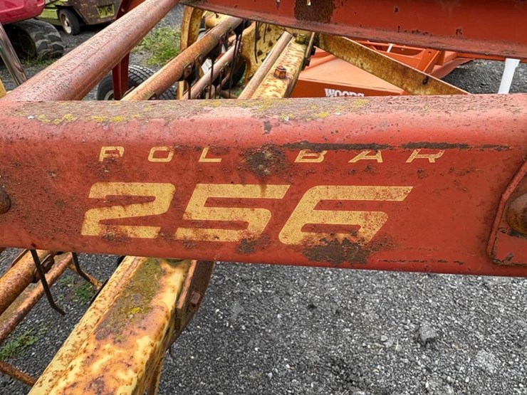 new-holland-256-image-4