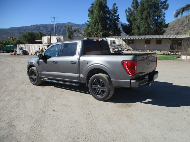 2022-ford-f150-xlt-image-4