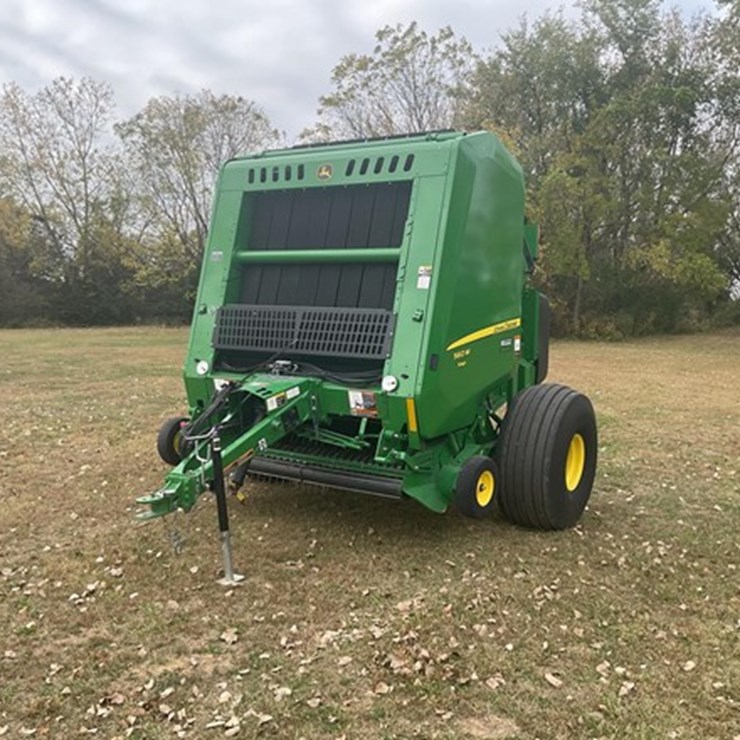 2023 JOHN DEERE 560M