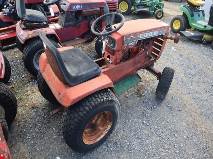 wheel-horse-lawn-&-garden-tractor-image-8