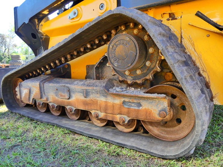 2019-deere-331g-image-5