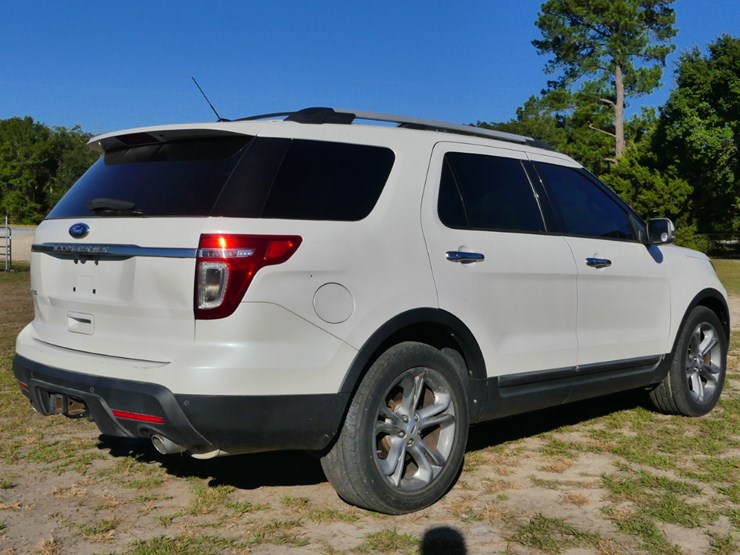 2012-ford-explorer-image-3