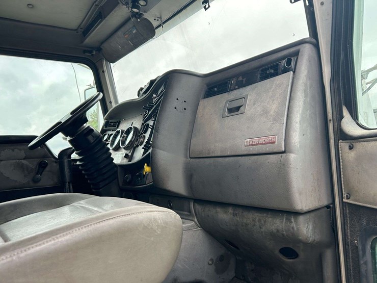 kenworth-t800-image-66