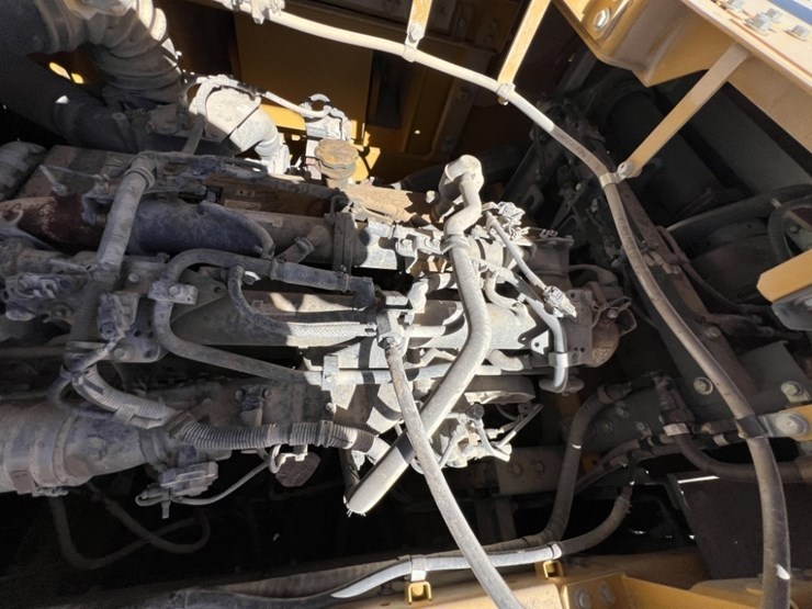 2019-deere-670g-lc-image-59