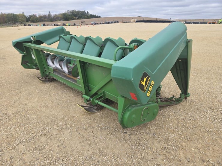 john-deere-693-image-9