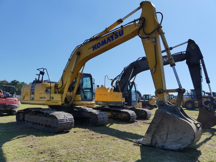 2015-komatsu-pc210-lc-image-2