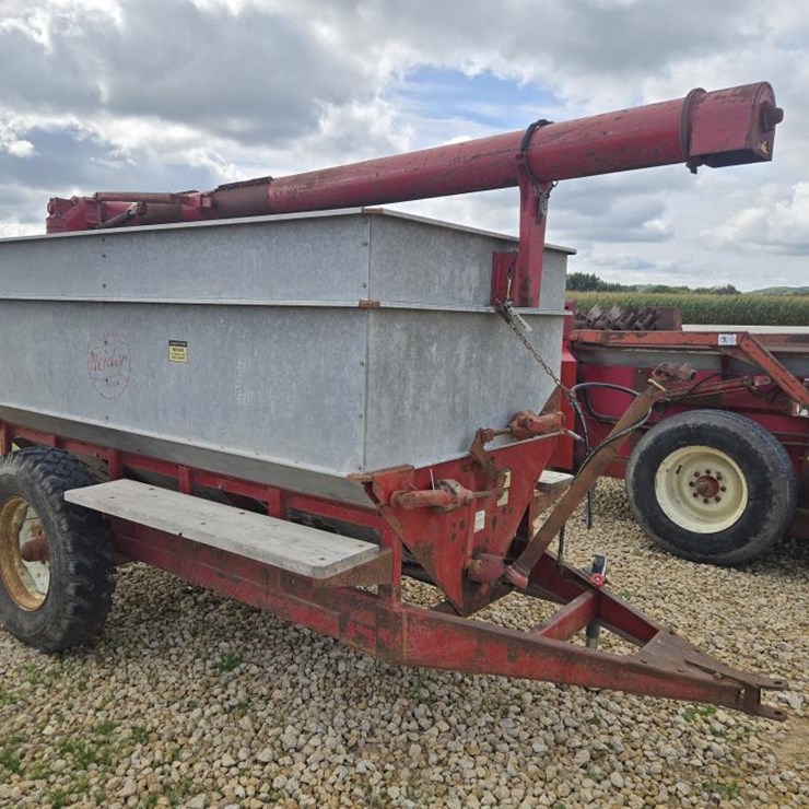 #5823 • HEIDER 4 TON AUGER WAGON