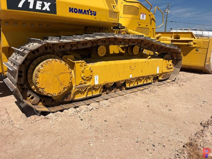 2023-komatsu-d71ex-24-image-6