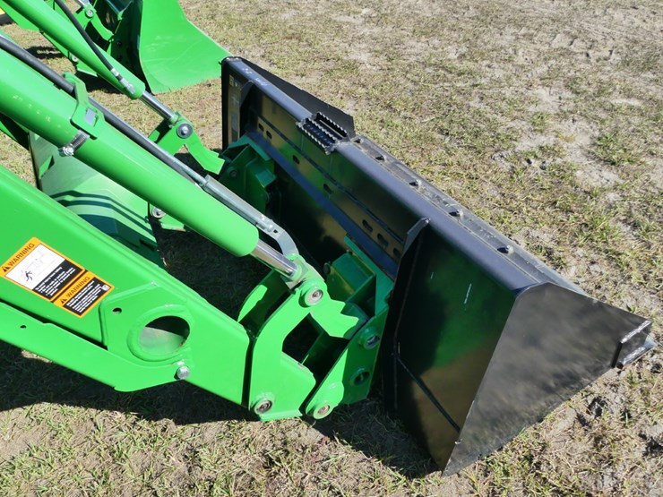 2022-john-deere-5055e-image-10