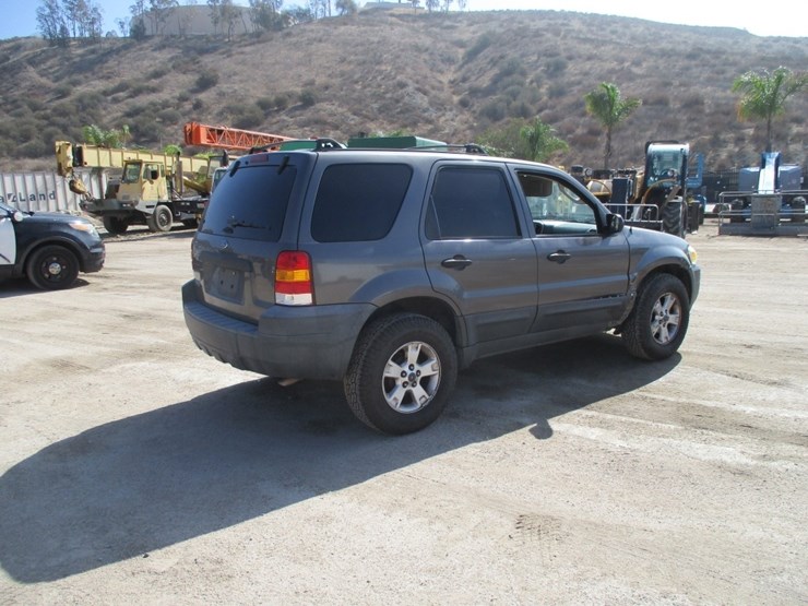 2005-ford-escape-xlt-image-3