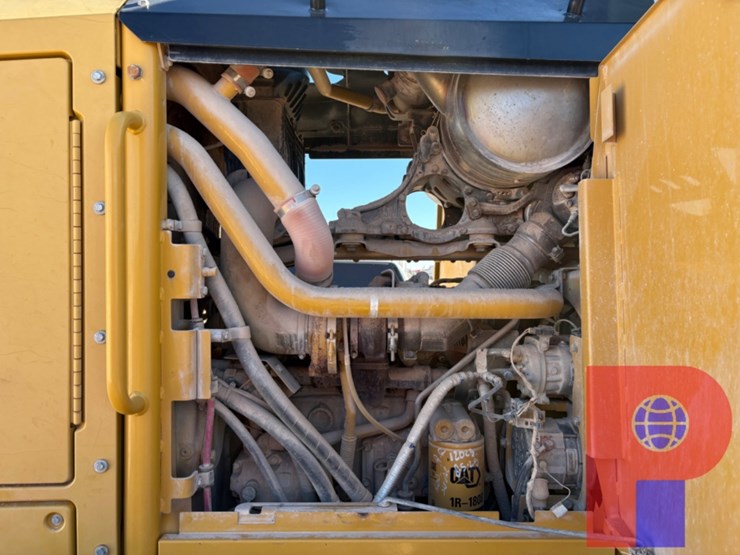 2012-caterpillar-140m2-image-8