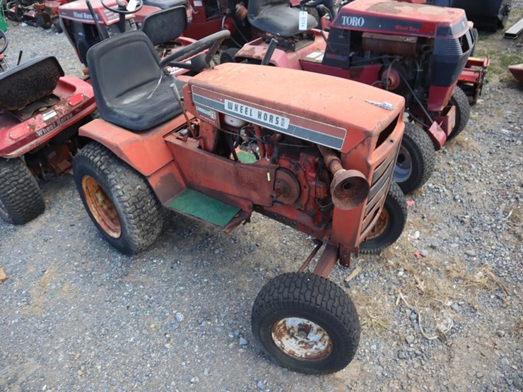 wheel-horse-lawn-&-garden-tractor-image-1