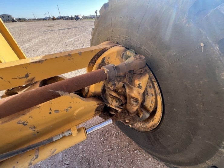 2018-deere-872gp-image-34