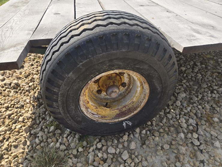 #5855-•-8'-x-11'-farm-trailer-image-6