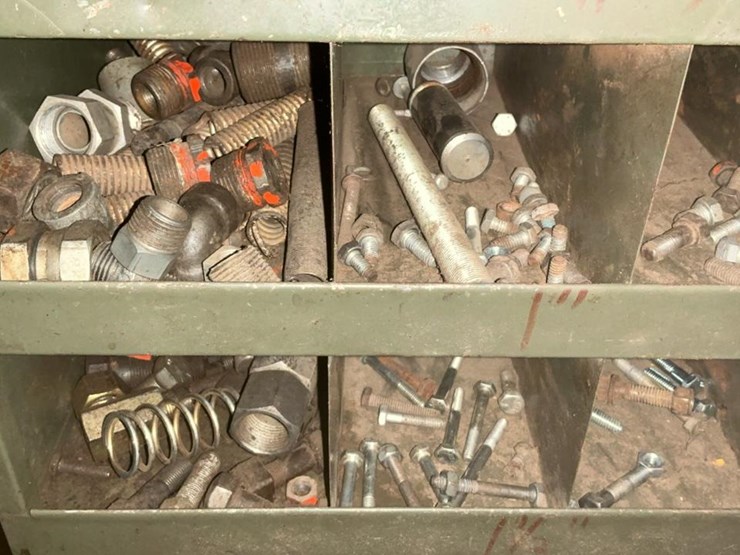 #770-•-parts-rack-of-nuts,-bolts,-washers-and-more-image-22