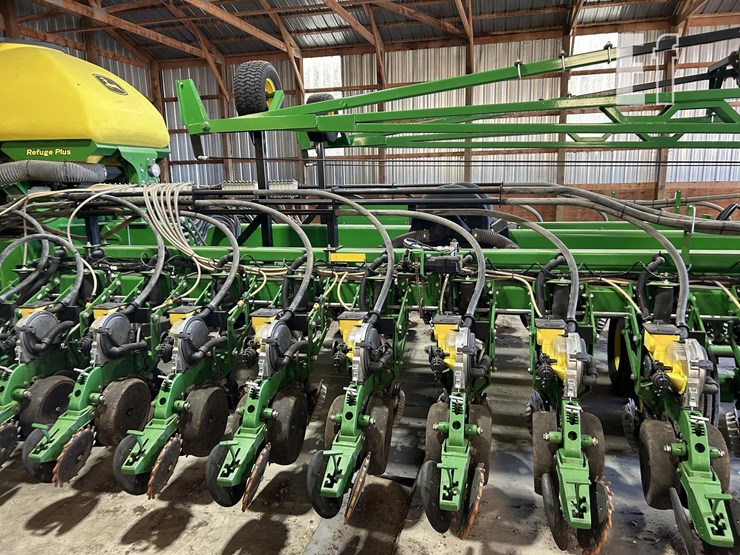 2014-john-deere-db60-image-7