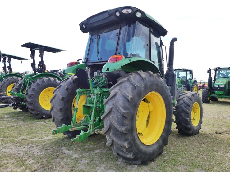 2018-john-deere-5125r-image-3