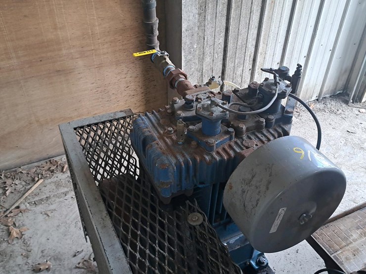 #216-•-quincy-air-compressor-image-7