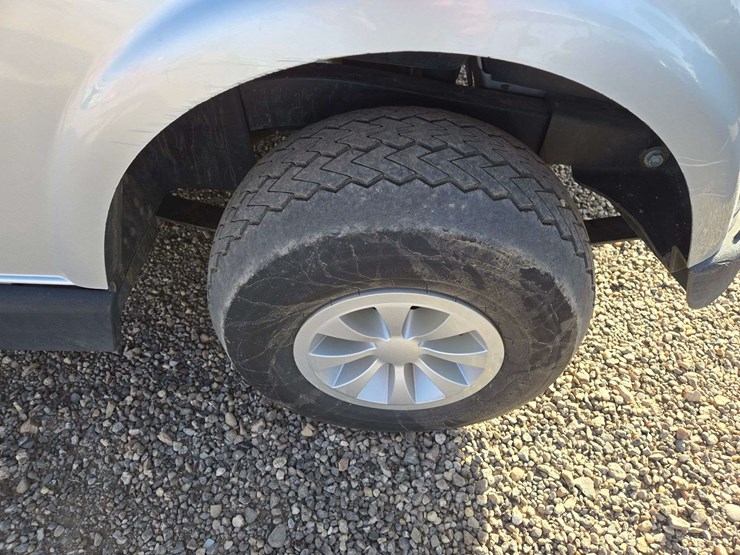 2019-e-z-go-rxv-electric-golf-cart-image-5