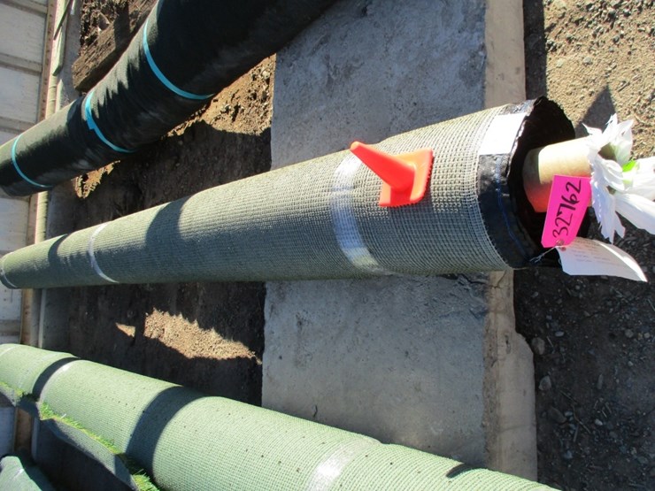 unused-roll-of-artificial-turf-image-2
