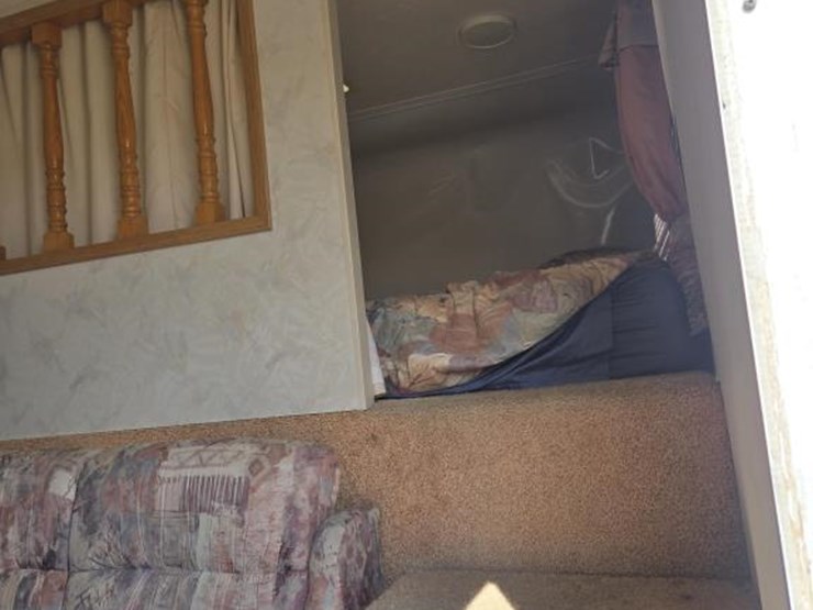 #5820-•-1997-coachmen-catalina-5th-wheel-camper-image-15