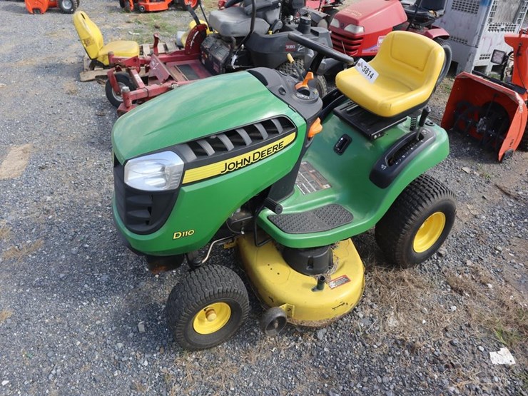 john-deere-d110-image-4